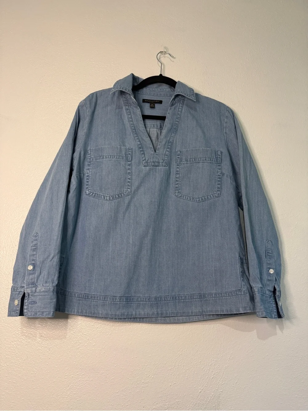 Banana Republic Light Blue, Long-Sleeved Denim Pullover. Sz M